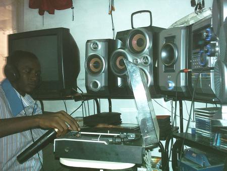 DJ WALACE IN DA PLACE TO BE